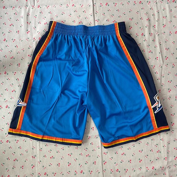 NBA Oklahoma City Thunder Shorts - Picture 5 of 6
